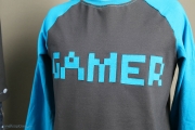 Gamer-Applikation auf Raglanshirt genäht. JanaKnöpfchen - Nähen für Jungs