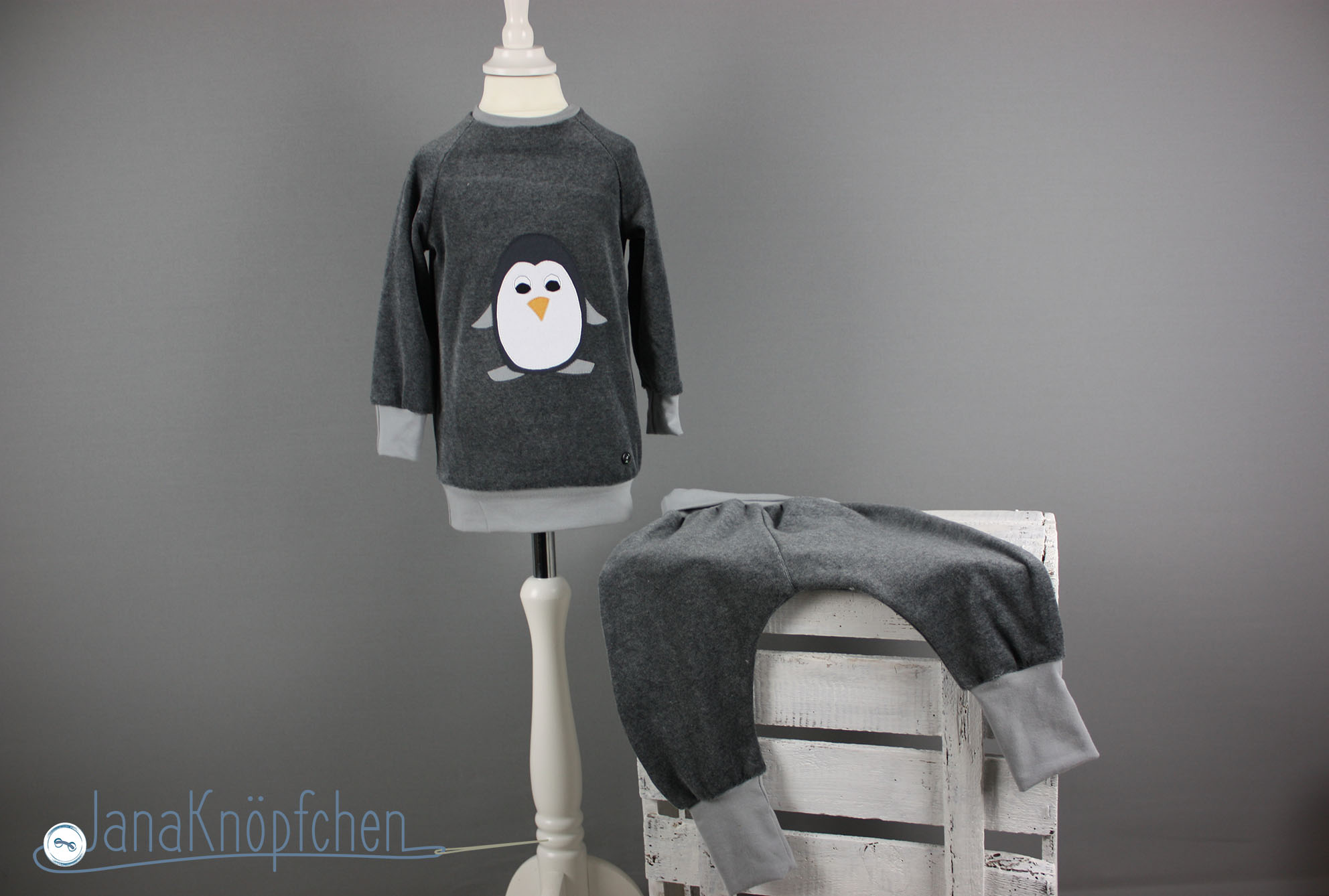 Schlafanzug mit Pinguinapplikation nähen. Jahresrückblick auf die Nähprojekt des Nähblogs JanaKnöpfchen - Nähen für Jungs