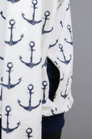 Detail der Tasche am selbstgenähten Hoodie für Frauen. JanaKnöpfchen