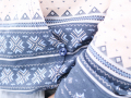 Detail der Tasche mit Logo des selbstgenähten Weihnachtshoodie. JanaKnöpfchen - Nähen für Jungs