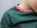 Halsbündchen an selbstgenähtem Weihnachtsshirt für Jungs.  JanaKnöpfchen - Nähen für Jungs