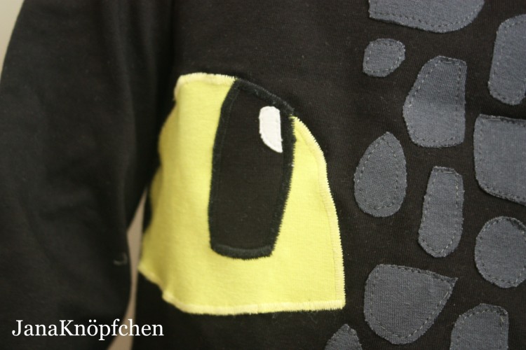 Selbstgenähtes Ohnezahnshirt für einen großen Jungen. JanaKnöpfchen - Nähen für Jungs