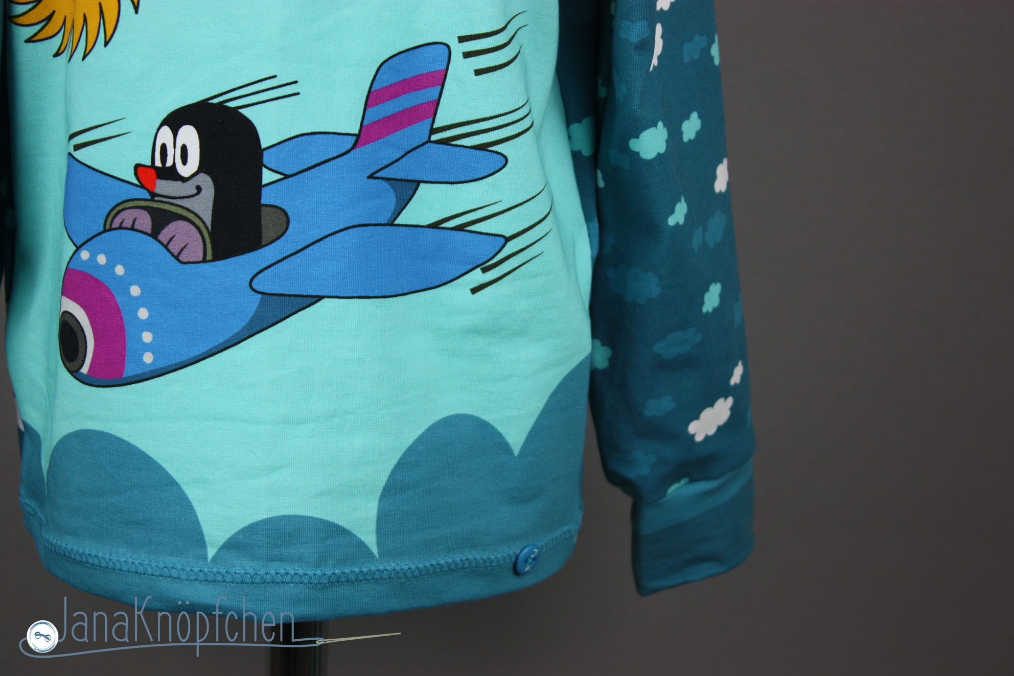 Blogpost Pauli der Maulwurf Pauli Shirt nähen. JanaKnöpfchen - Nähen für Jungs. Nähblog
