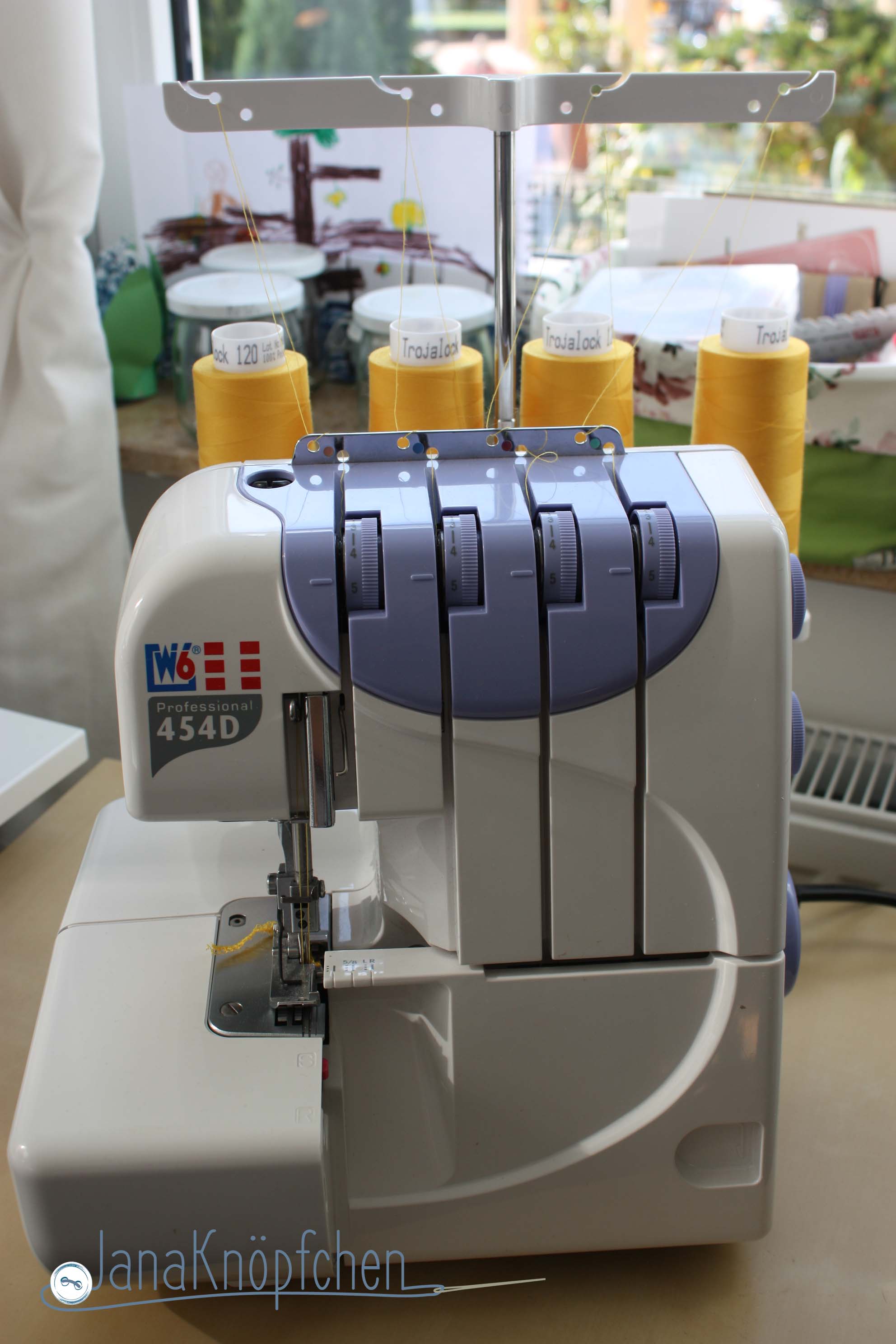 Overlock W 345D - Nähen für Einsteiger. Nählexikon bei JanaKnöpfchen. Nähblog