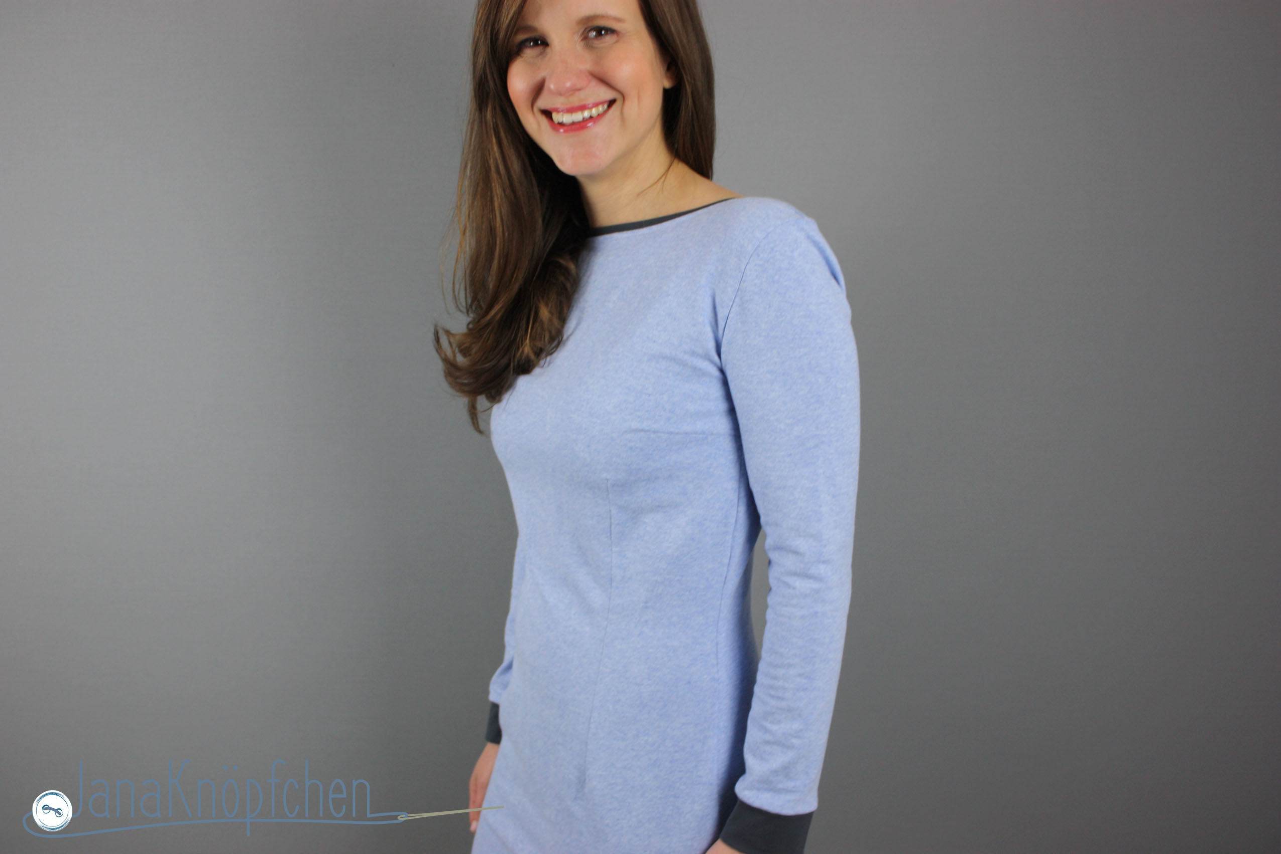 Kleid mit tiefen Rückenausschnitt nähen. Schnitt Winter Dress von Sewera - Probenähen. JanaKnöpfchen - Nähen für Jungs. Nähblog