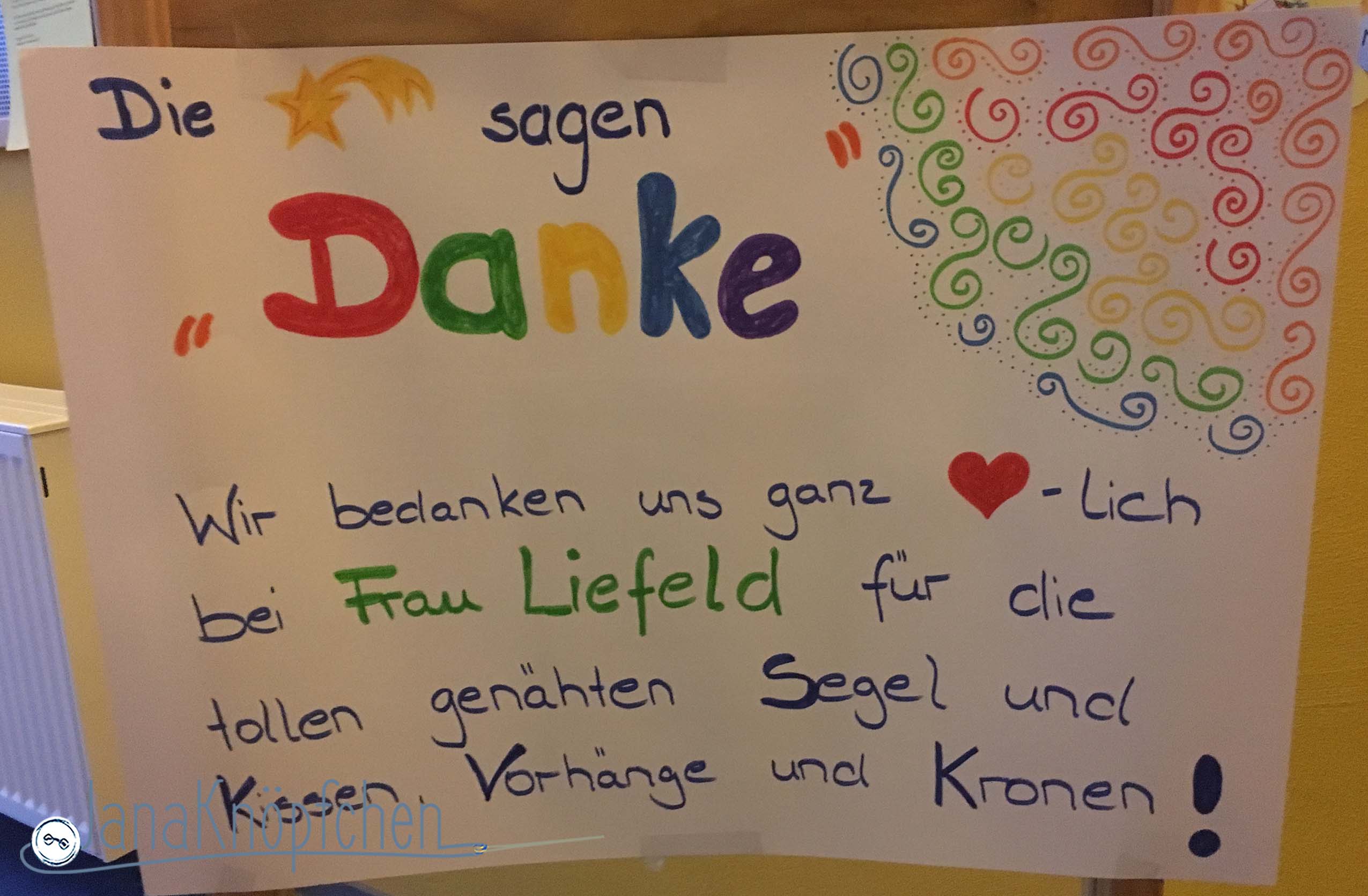 Geburtstagskronen nähen. Dankeschön Plakat der Kita. JanaKnöpfchen. Nähen für Jungs - Nähblog