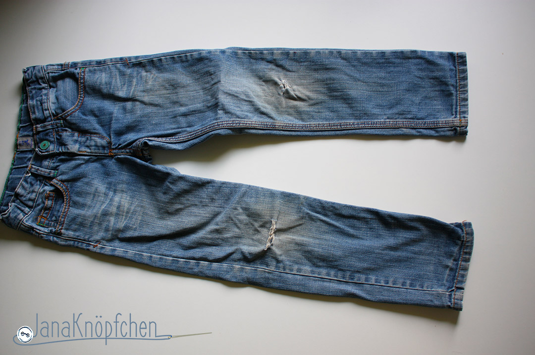 Tutorial Kürzen von Jeans - aus lange Jeans kurze Jeans nähen. JanaKnöpfchen - Nähen für Jungs. Nähblog