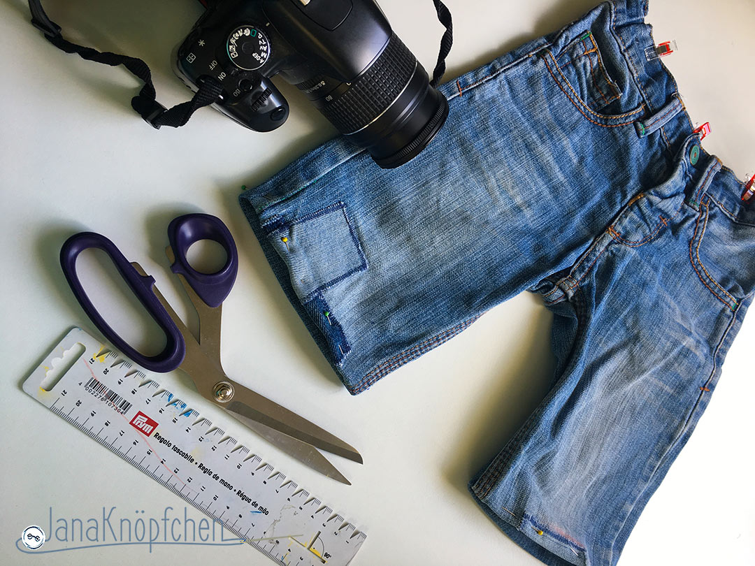 Tutorial Jeanshosen kürzen. Aus einer langen Jeans eine kurze Jeans nähen - Upcycling. JanaKnöpfchen - Nähen für Jungs. Nähblog