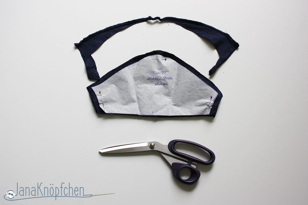 Tutorial upcycling t-shirt aus groß nähe klein. Ärmel zuschneiden. JanaKnöpfchen Nähen für Jungs