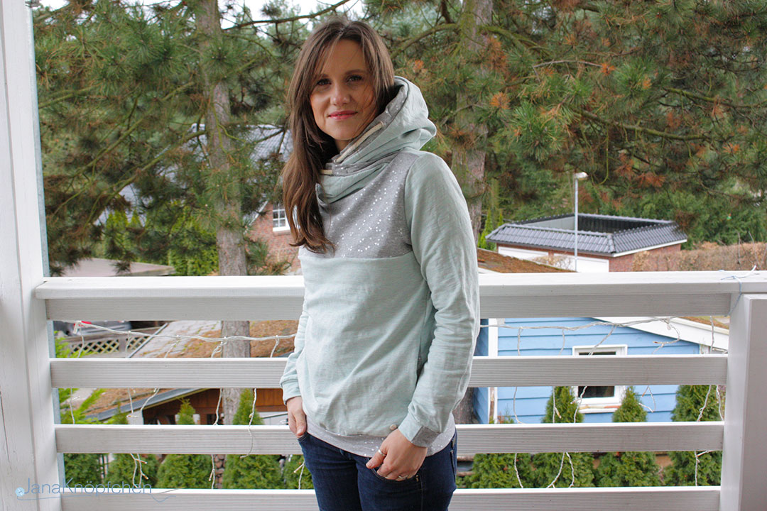 Blogbeitrag für Hoodie Lynn nähen mit Glitzer. JanaKnöpfchen - Nähen für Jungs