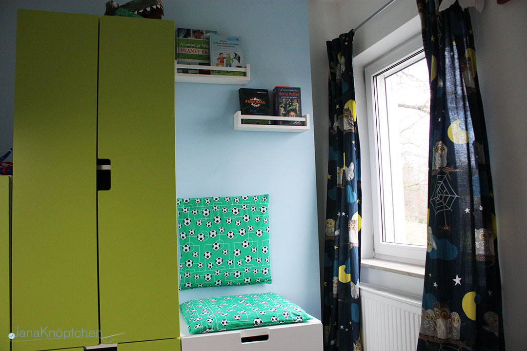 DIY Leseecke mit selbstgenähten Kissen für Jungs. Selbstgenähte Sitzkissen für coole Leseecke. JanaKnöpfchen - Nähen für Jungs