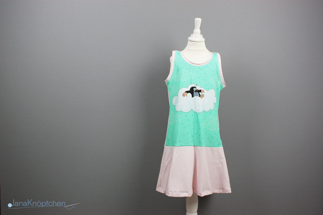 Kleid für Mädchen genäht aus Jersey nach dem Schnitt Lea von Pattydoo. JanaKnöpfchen - Nähen für Jungs