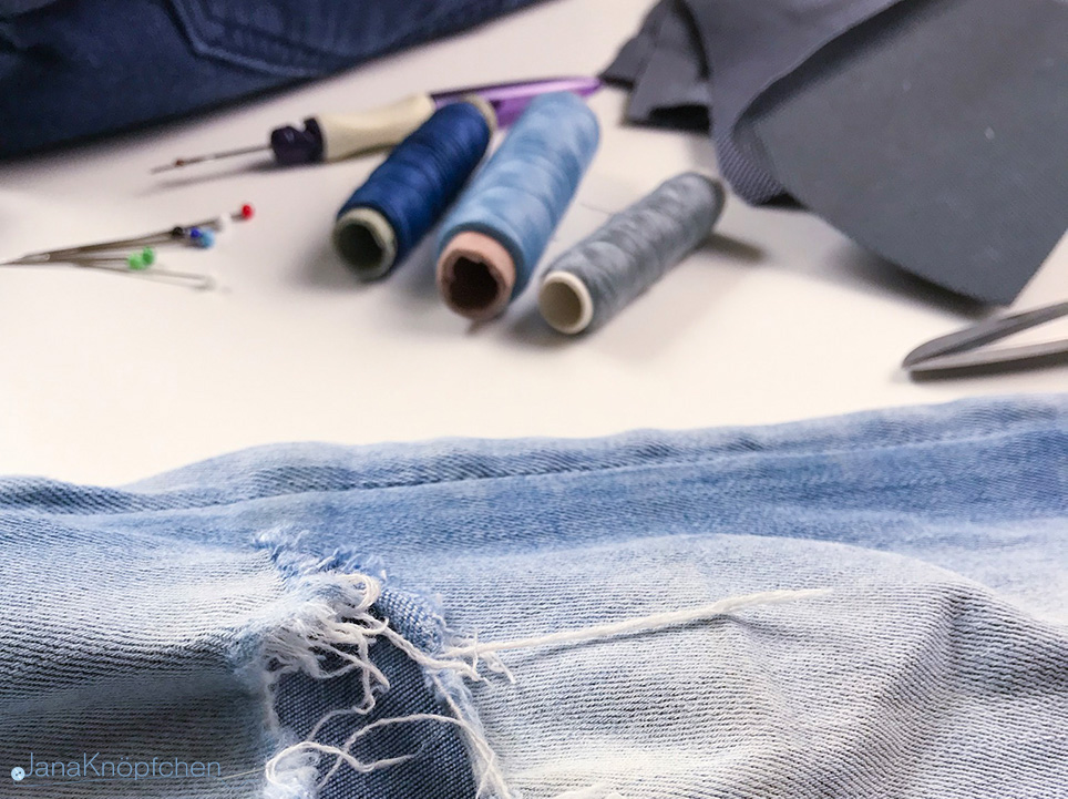 Tutorial wie flicke ich eine Jeans? Blogpost wie flicke ich eine Jeans. JanaKnöpfchen - Nähen für Jungs