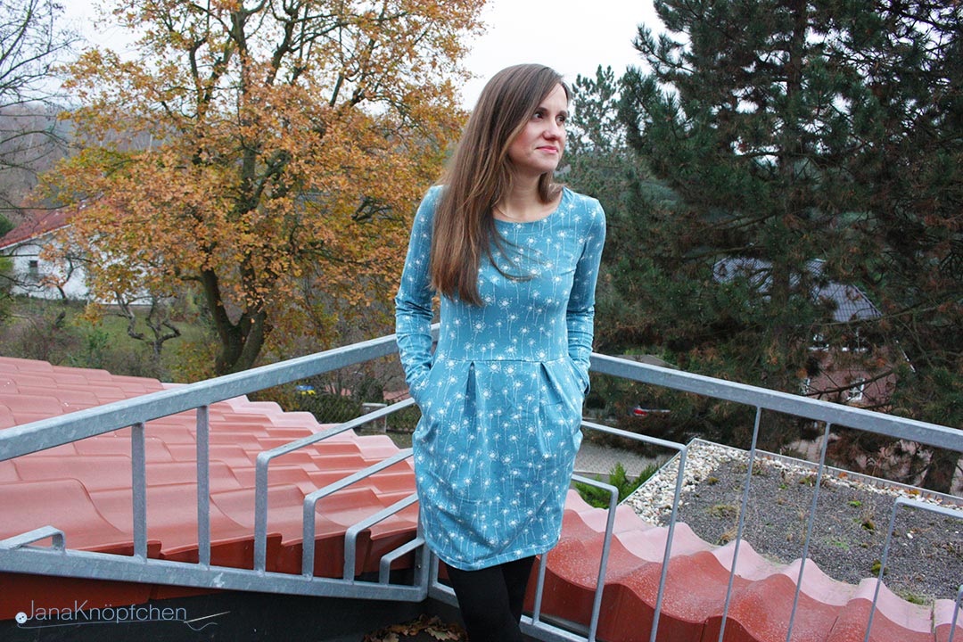 Kleid Chloe aus Jersey nähen. Blogpost zum Herbstkleid Chloe. JanaKnöpfchen - Nähen für Jungs