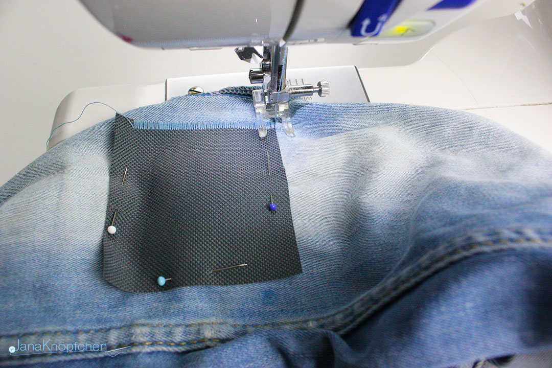 Tutorial wie flicke ich eine Jeans? Flicken auf die Jeans aufnähen. JanaKnöpfchen - Nähen für Jungs