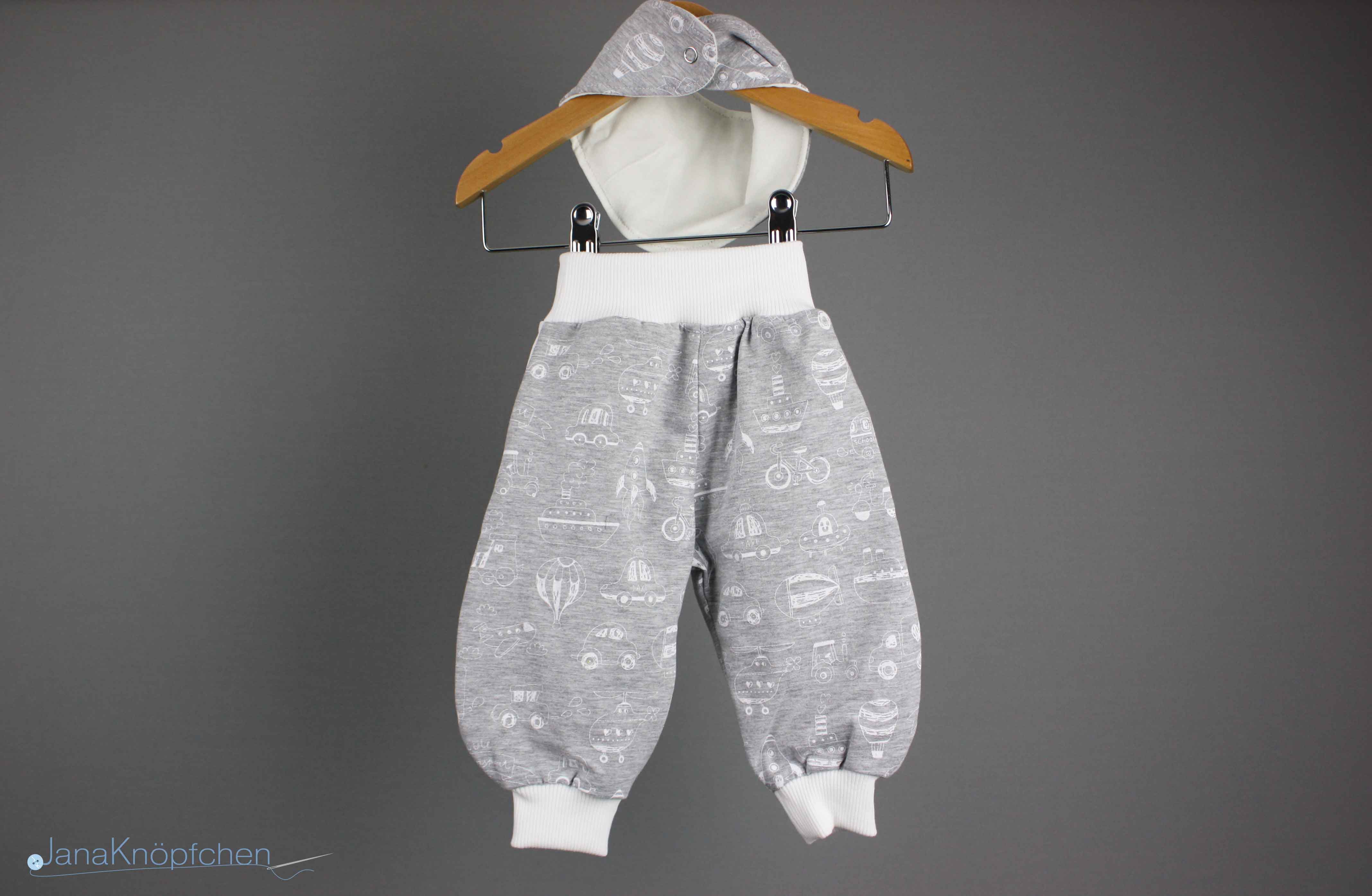 Pumphose mit Tuch - Babyset zur Geburt kaufen. JanaKnöpfchen
