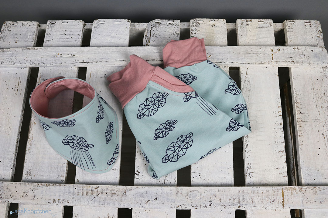 Babyset Wolkenhose mit Tuch für Mädchen - Gr. 62. JanaKnöpfchen