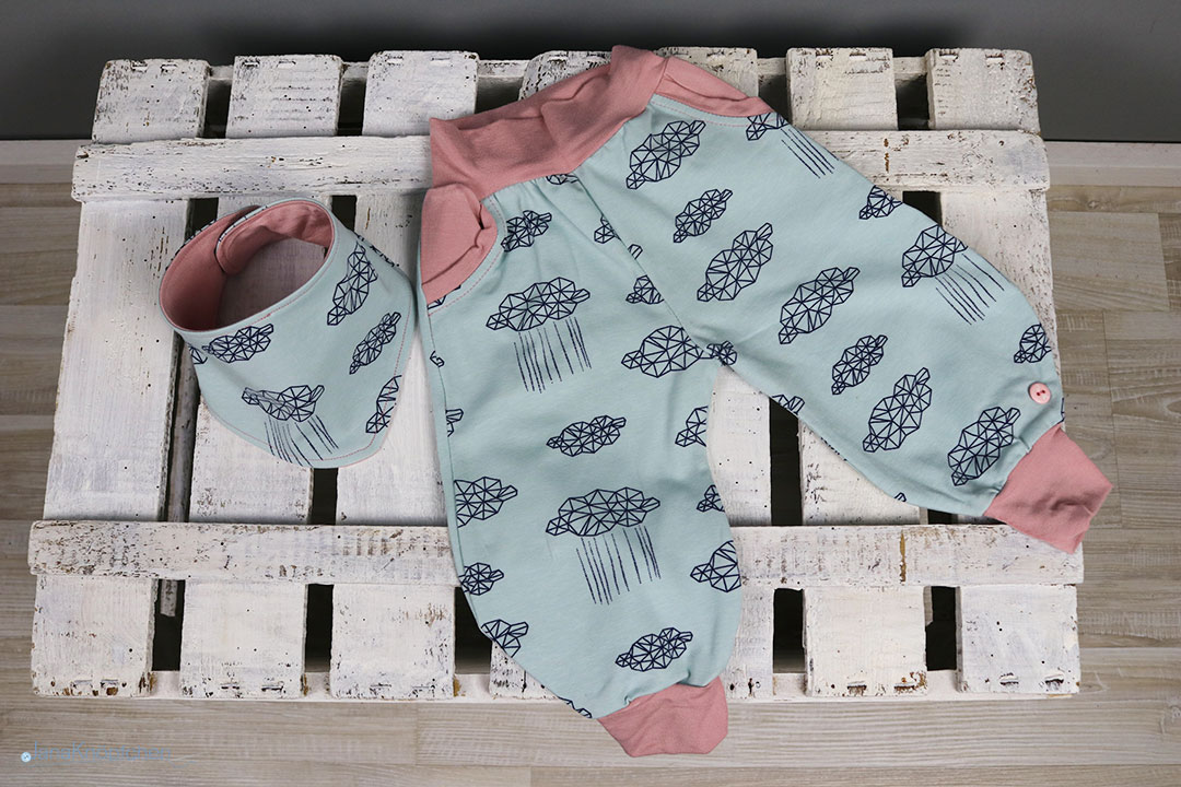 Babyset Wolkenhose mit Tuch für Mädchen - Gr. 62. JanaKnöpfchen