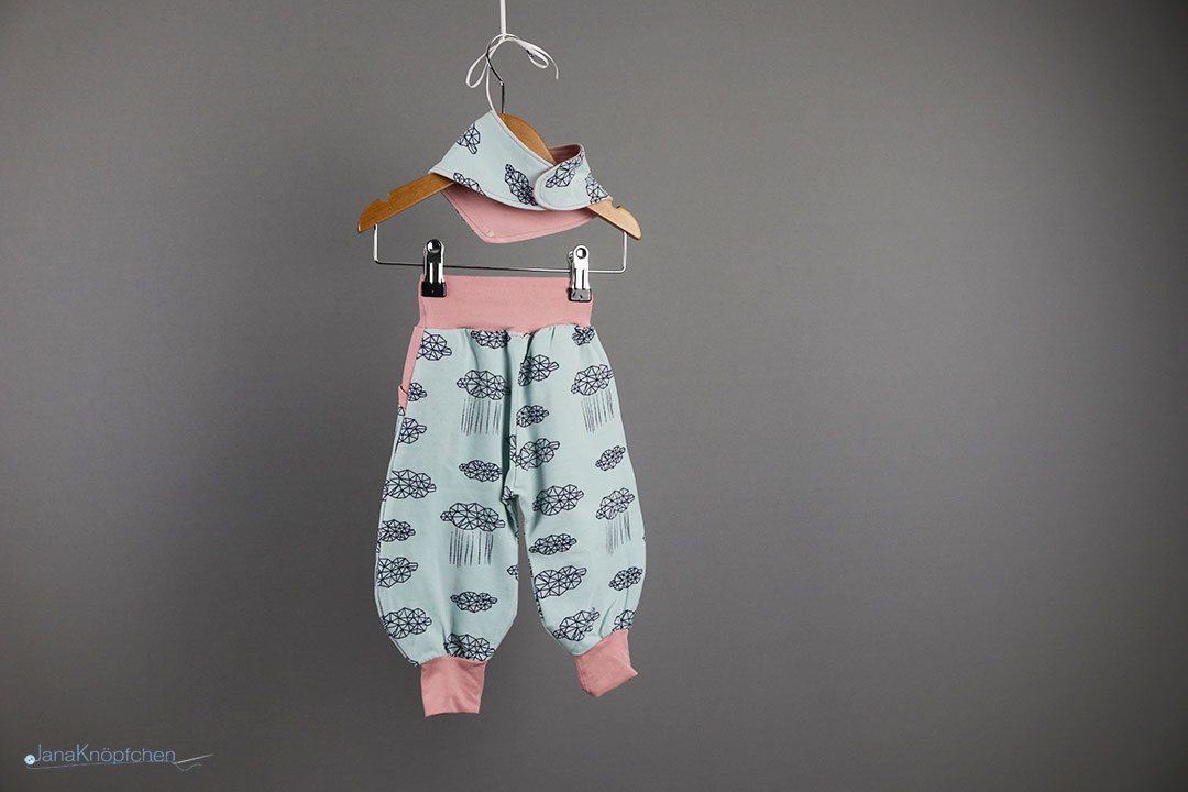 Babyset Wolkenhose mit Tuch für Mädchen - Gr. 62. JanaKnöpfchen