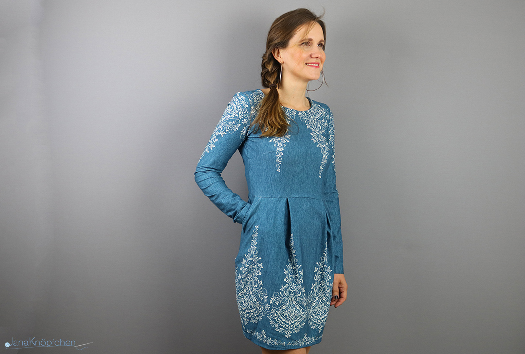 Blogpost Kleid Chloe in Jeansoptik nähen. JanaKnöpfchen - Nähen für Jungs