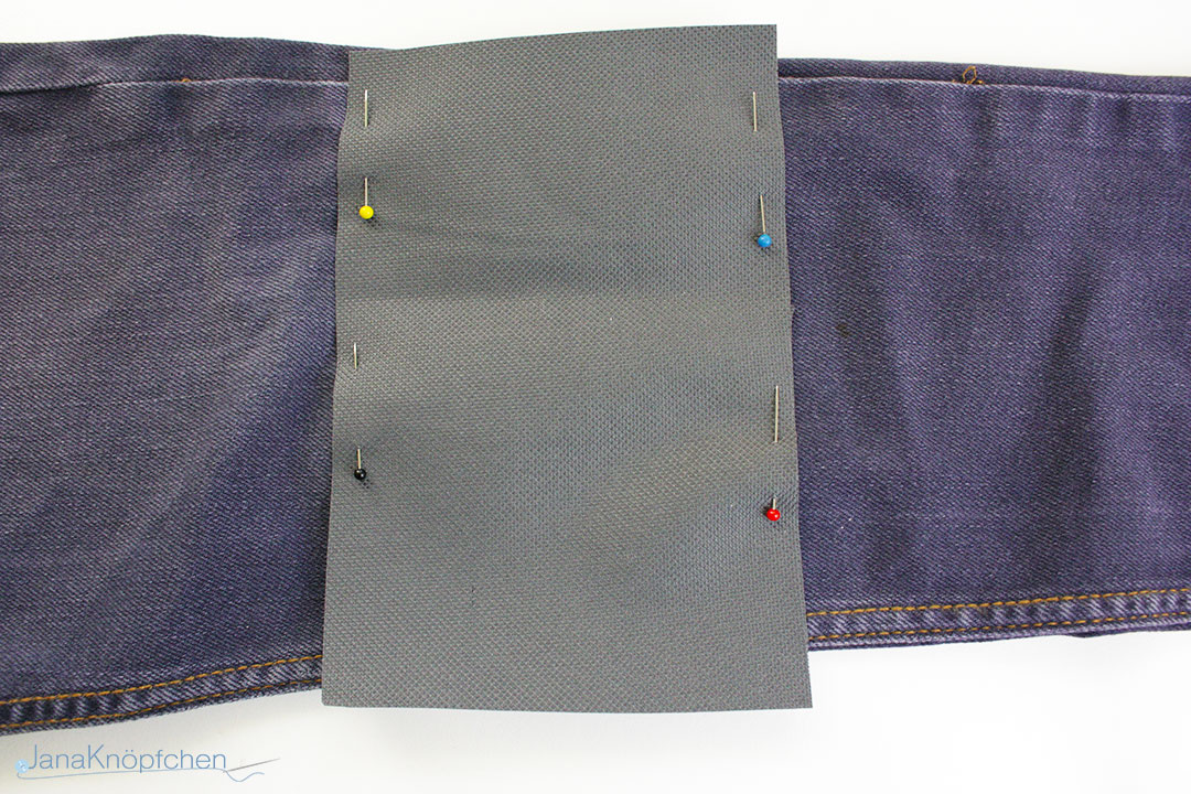 Tutorial Jeans flicken. Flicken feststecken. JanaKnöpfchen - Nähen für Jungs