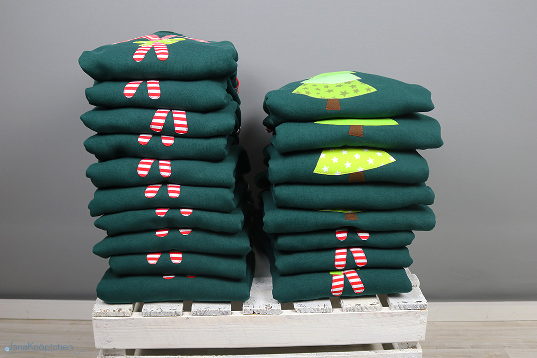 Selbstgenähte Weihnachtspullis mit Zuckerstangen und Weihnachtsbaum Applikation. JanaKnöpfchen - Nähen für Jungs