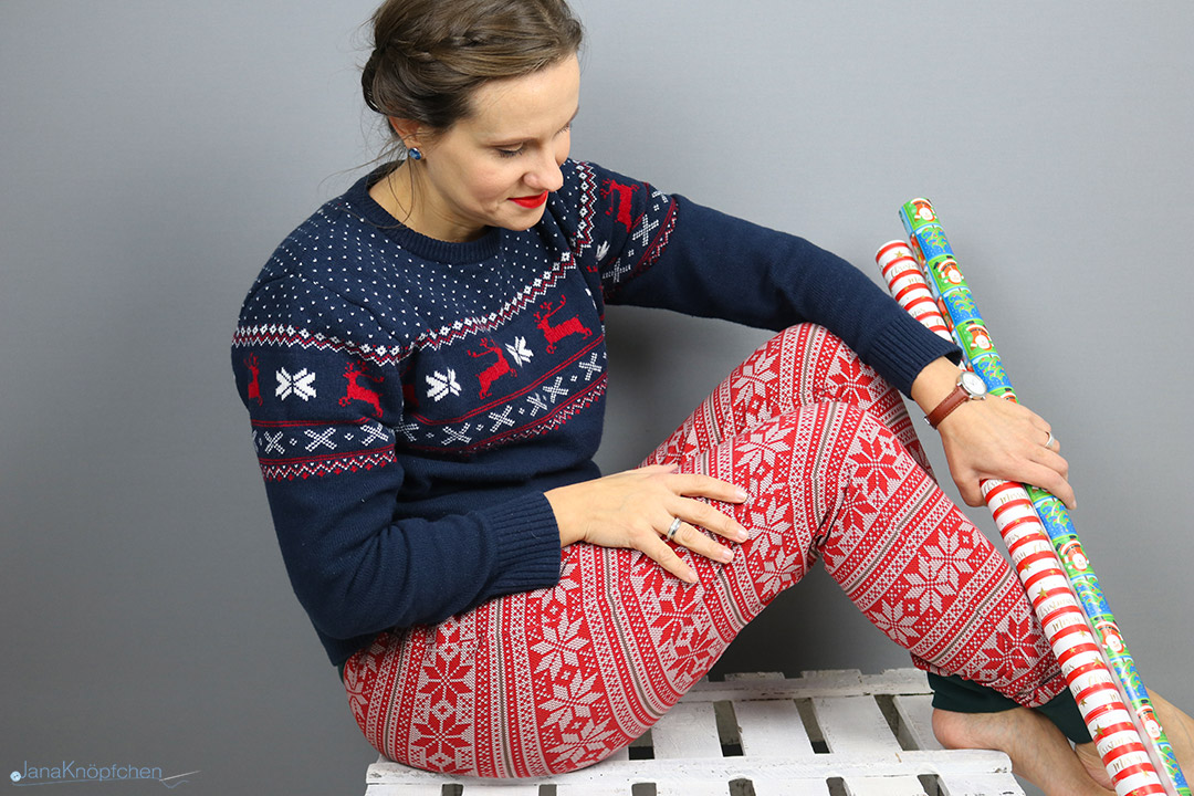 Selbstgenähte Weihnachtshose für Frauen und gemütliche Festtage. JanaKnöpfchen - Nähen für Jungs