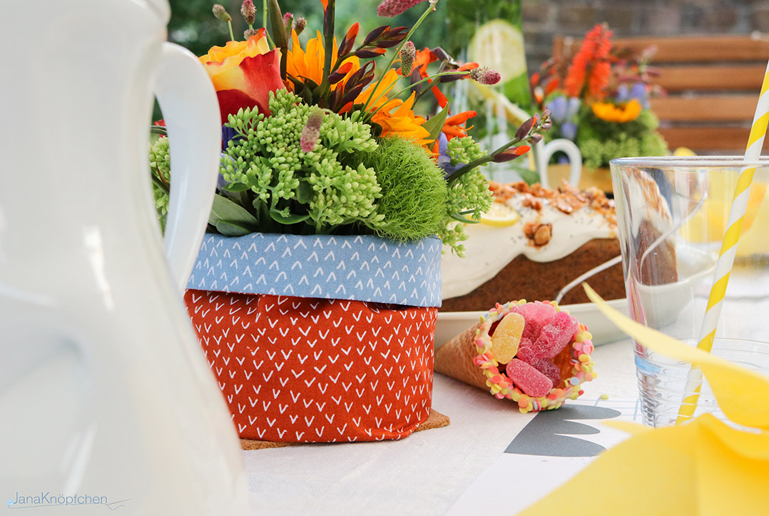 Blumen als Tischdeko zur Einschulung gestalten. JanaKnöpfchen - Nähen für Jungs