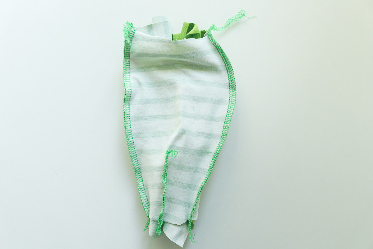 Fertige Naht an der Vorderhose der Boxershorts. JanaKnöpfchen Nähen für Jungs