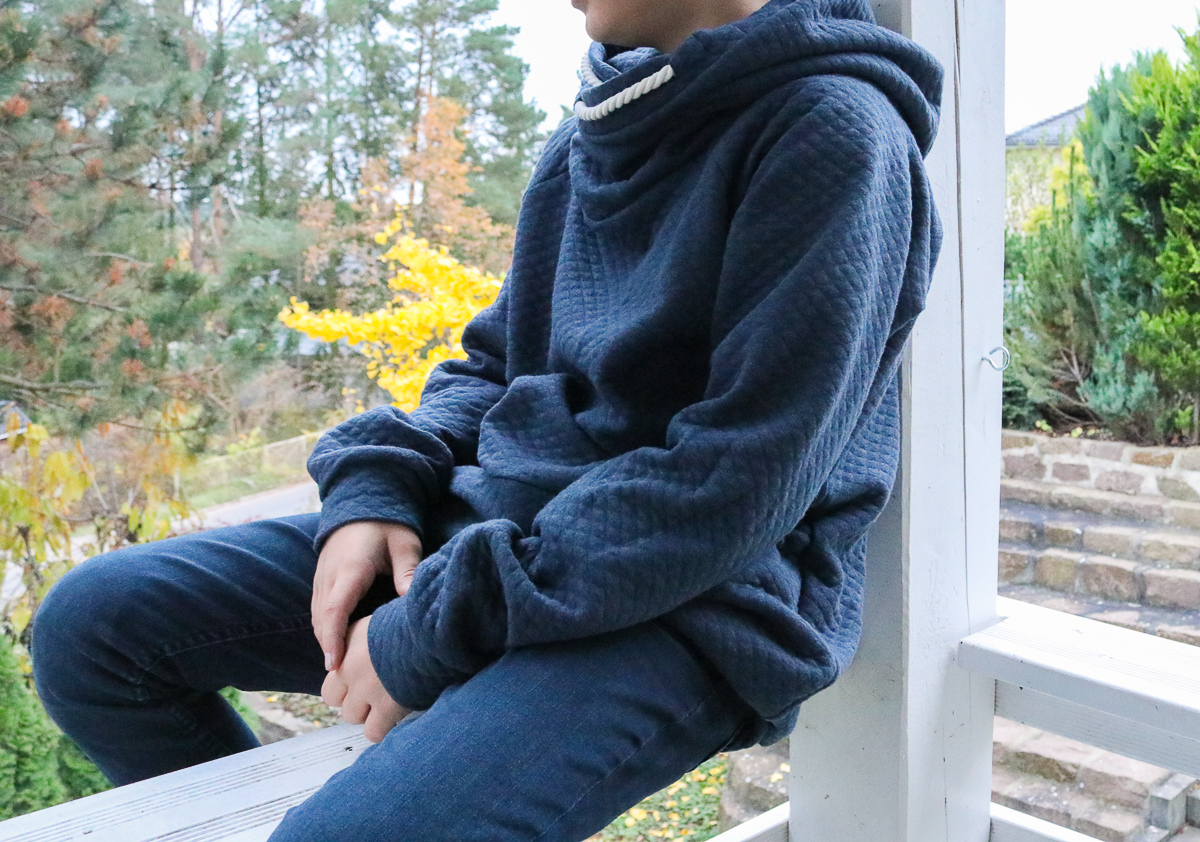 Hoodie für Jungs nähen aus Wabensweat. JanaKnöpfchen - Nähen für Jungs