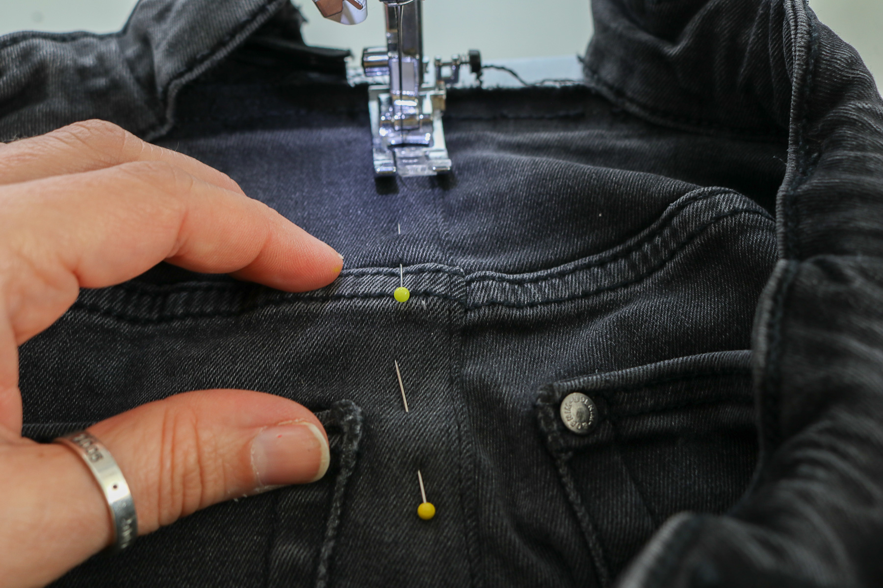 Zweite Naht an Jeans nähen. JanaKnöpfchen - Nähen für Jungs