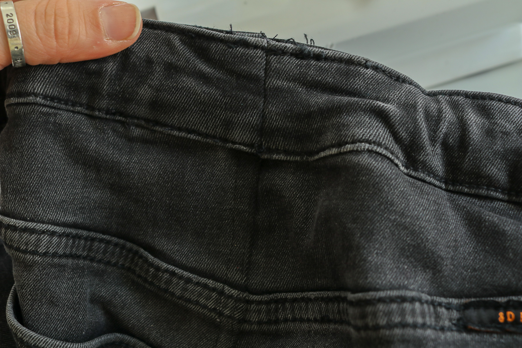 Außenseite der enger genähten Jeans. JanaKnöpfchen - Nähen für Jungs