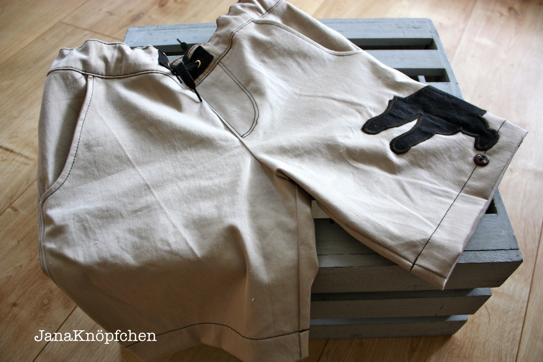 Selbstgenähten Hose aus einer alten Jeans. JanaKnöpfchen - Nähen für Jungs.